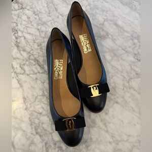 Salvatore Ferragamo Black Vara Pump